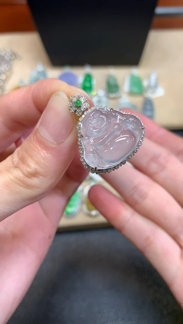 【闪购商品】翡翠颈饰18K金镶嵌佛公【无服务费】