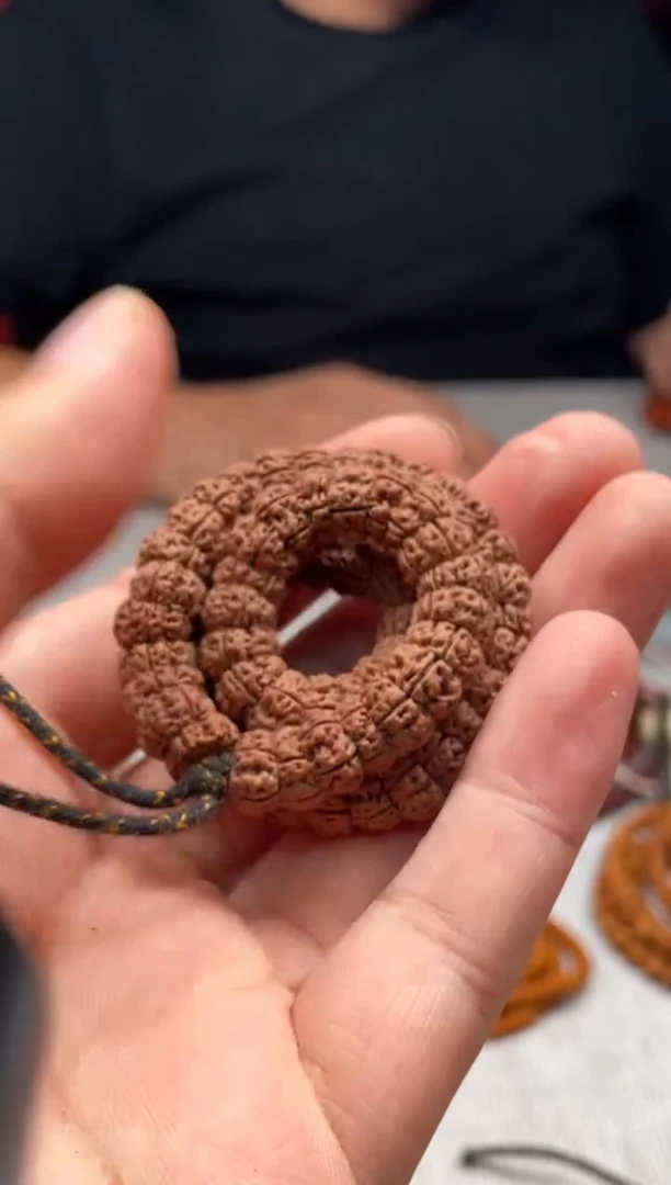 手串柏香籽/百香籽小金刚凹底梅花肠5