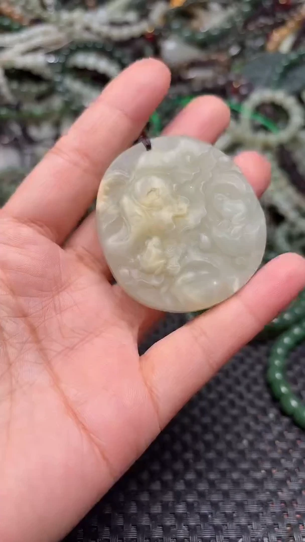 颈饰未镶嵌和田玉1