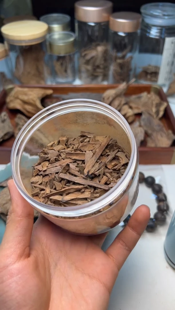 沉香巴布亚沉水碎料10克装