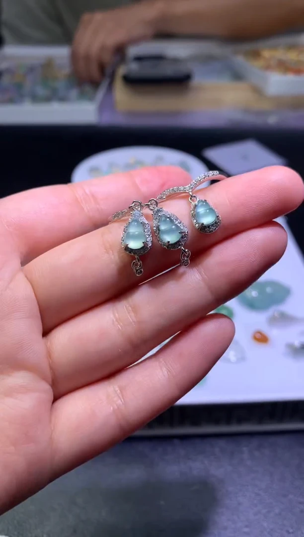 未镶嵌翡翠耳饰净货