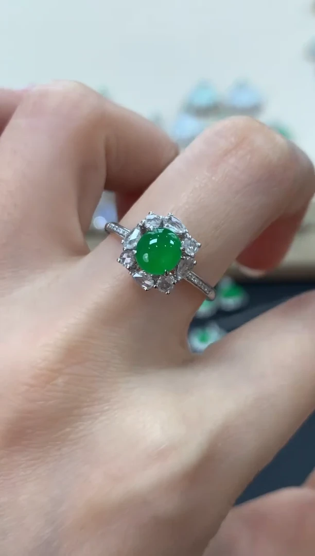 翡翠戒指18K金镶嵌蛋面戒指9800