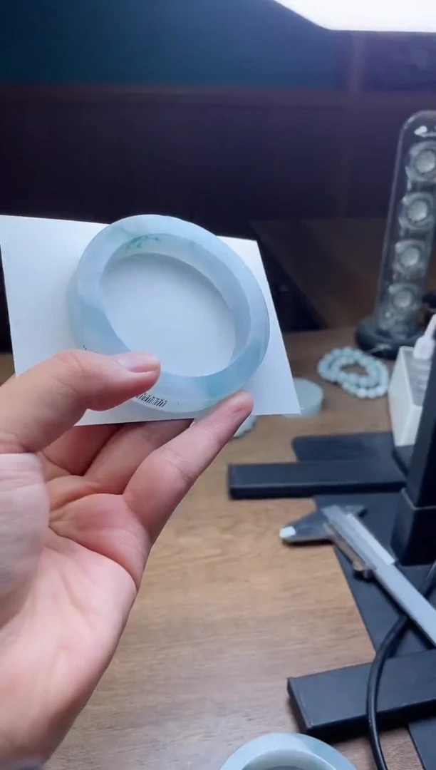 未镶嵌手镯定制翡翠酒*定制