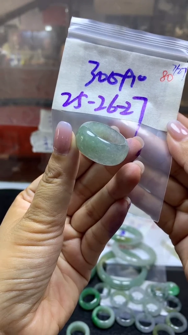 定制翡翠未镶嵌毛货需精细抛光拍一发一