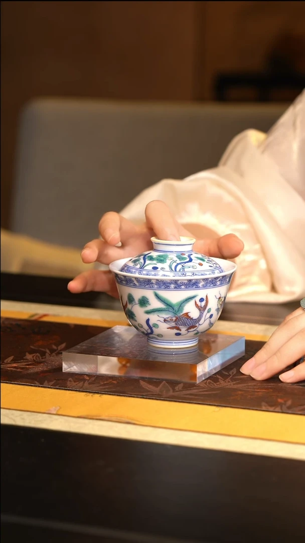 J涂杏花窑描金惊喜套组四一杯一盖碗