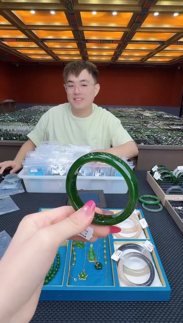 和田玉手镯未镶嵌16号圈口60+