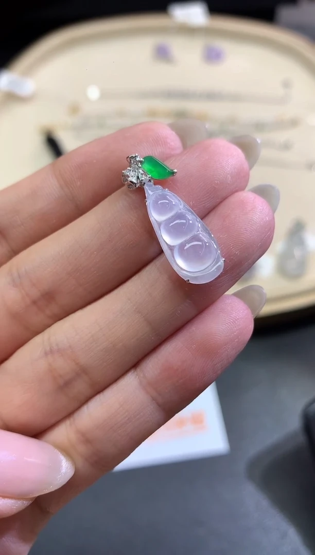 吊坠(不含链)18K金镶嵌翡翠E146|3680