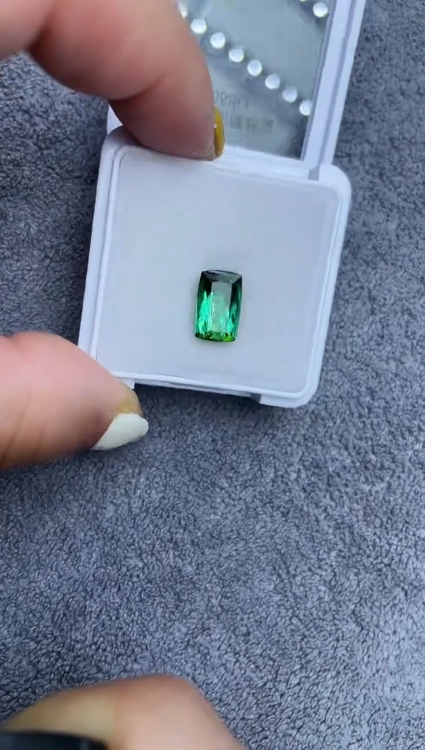 未镶嵌裸石碧玺4.068ct