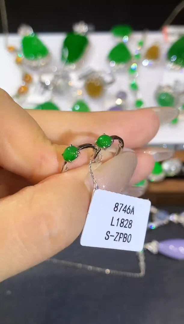 翡翠18K金镶嵌耳饰L1828多样性发其一