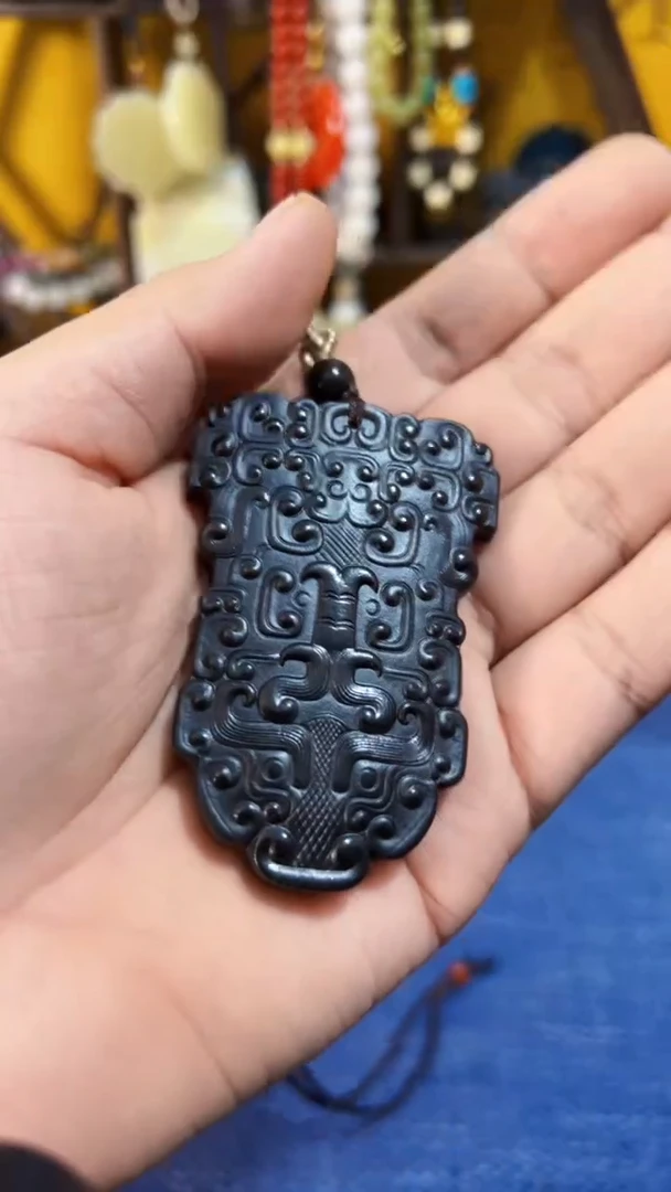 和田玉（子料）未镶嵌挂件和田 黑青籽料饕餮牌（飞铃文玩）