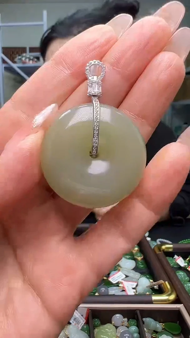 颈饰银S925镶嵌和田玉 (多样性发货.发其一）11.16.75