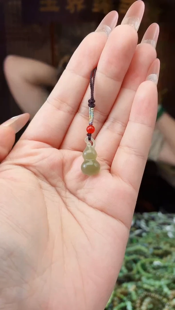 和田玉未镶嵌颈饰拍一发一