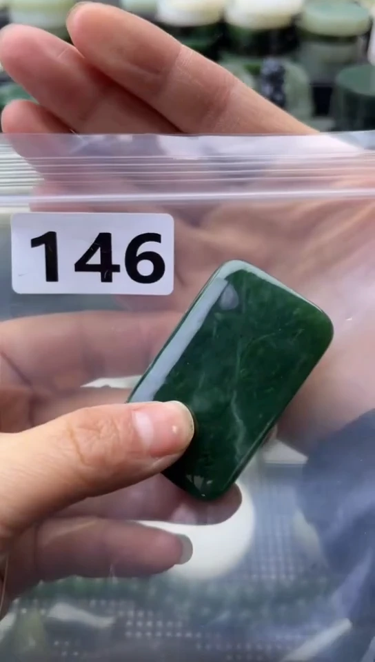 未镶嵌和田玉珠宝半成品牌子