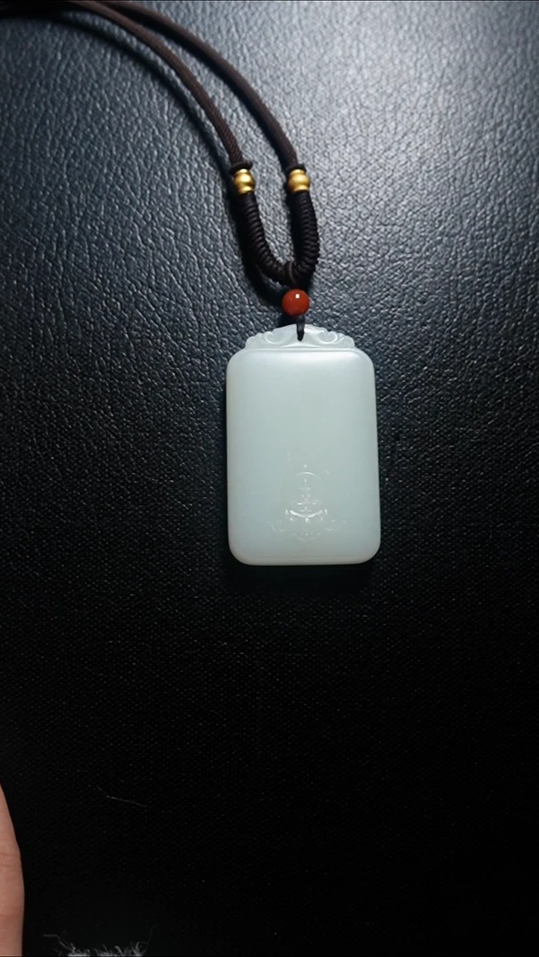 颈饰未镶嵌和田玉无事牌