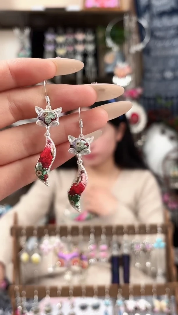 织绣 民族风非遗老绣饰品302