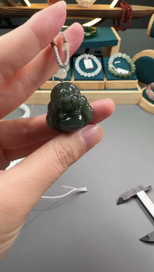 颈饰未镶嵌和田玉和田玉且末蓝佛公吊坠