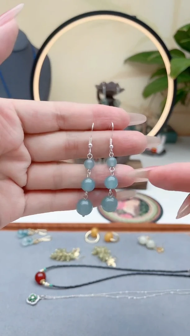 石英质玉（天山翠）银S925镶嵌耳饰950