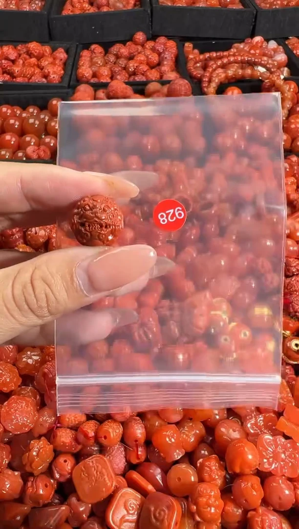 南红玛瑙未镶嵌颈饰11
