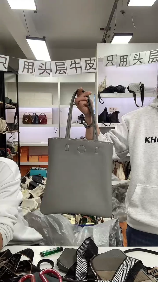 头层牛皮清货真皮 小托特灰色