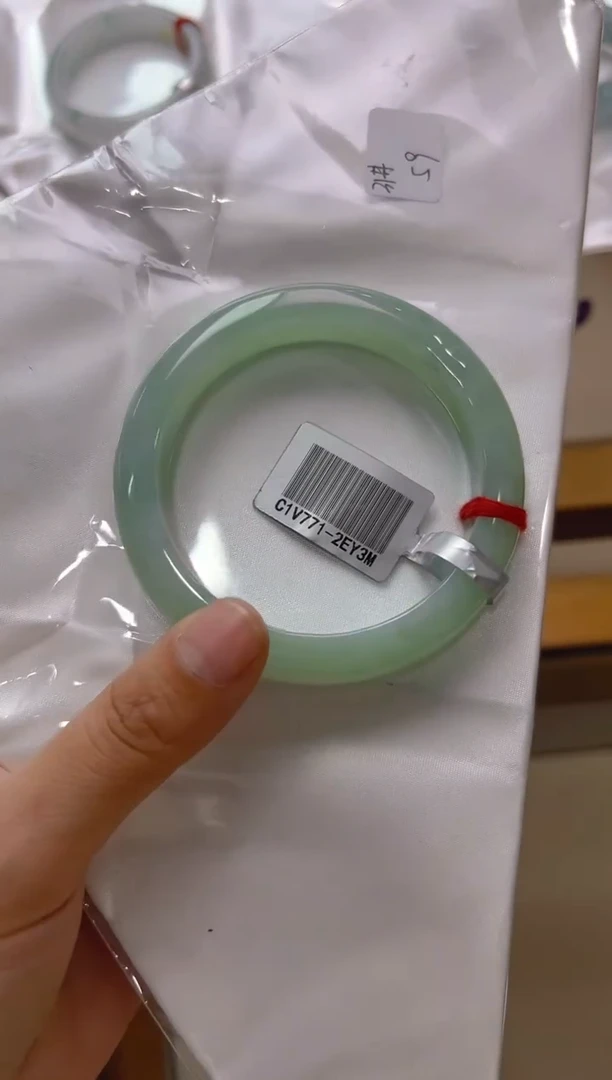 【闪购商品】翡翠手镯未镶嵌多样性发货拍一发一