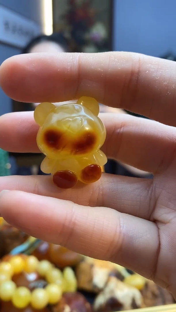 琥珀颈饰未镶嵌吊坠