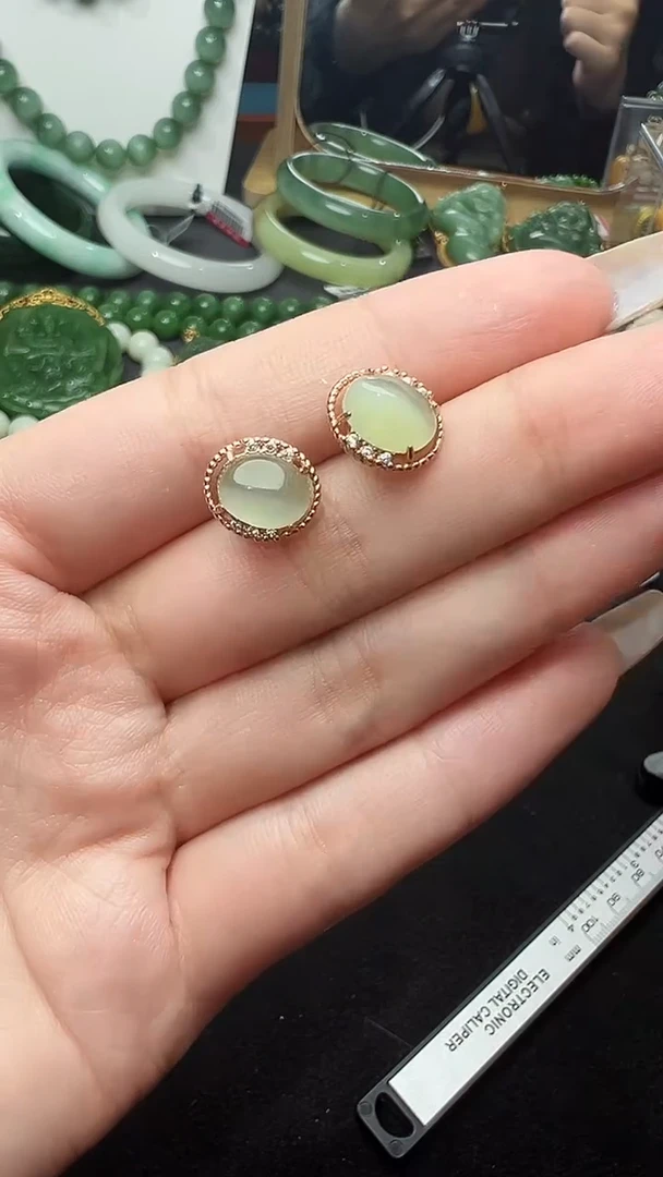 【闪购商品】和田玉耳饰未镶嵌21