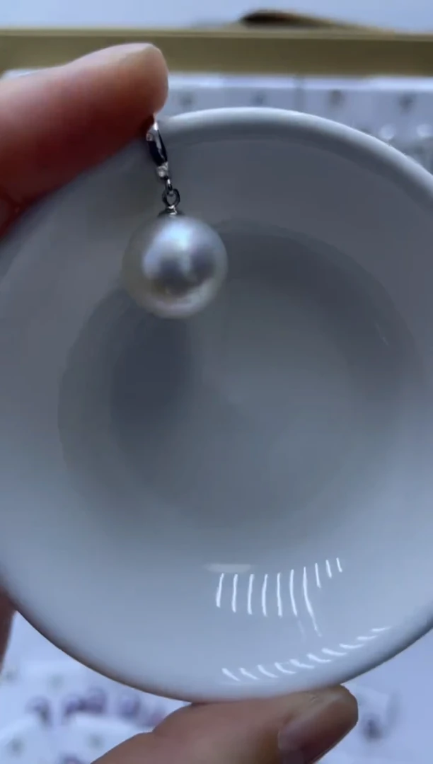 颈饰银S925镶嵌淡水珍珠吊坠