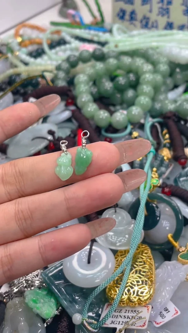 未镶嵌挂件翡翠045多样性发货