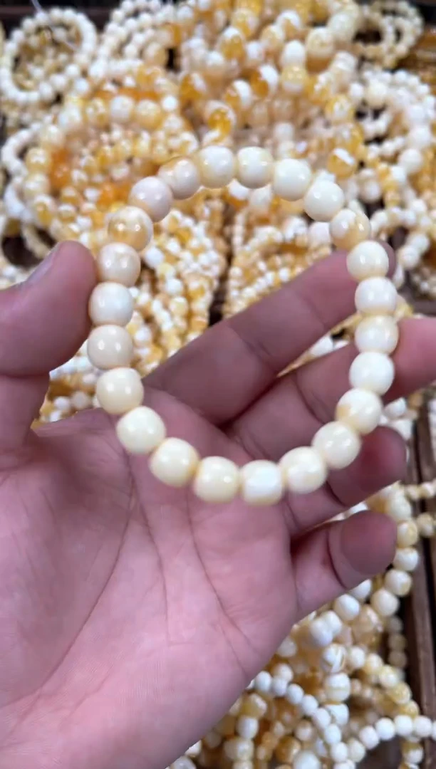 未镶嵌琥珀裸石V63  9.5左右老型