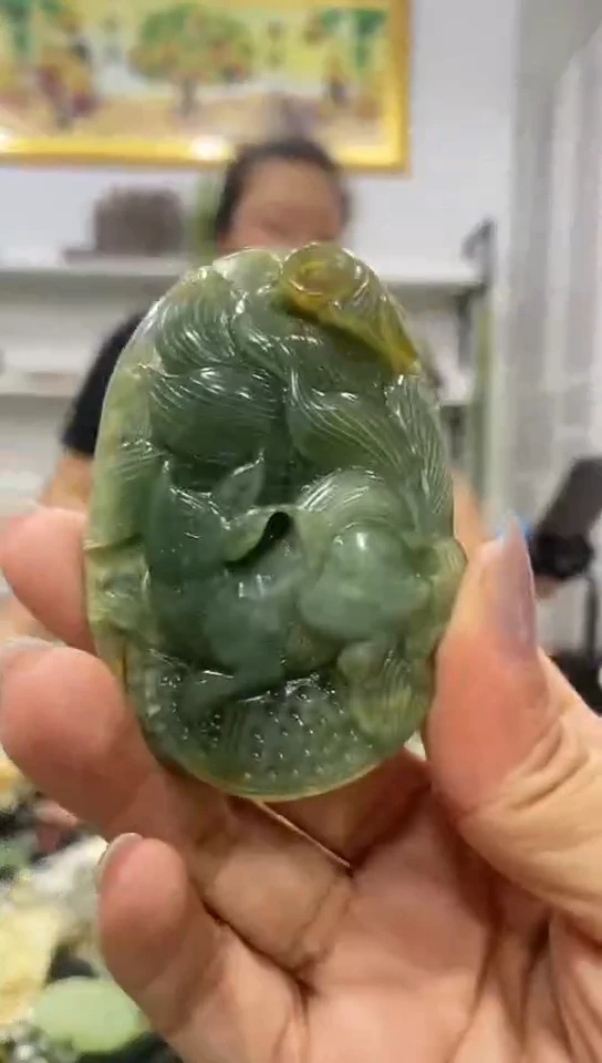 岫玉未镶嵌吊坠