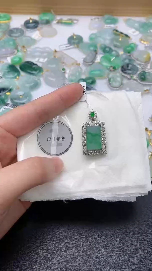 颈饰银S925镶嵌翡翠天然缅甸A货百元以上9元证书费自理