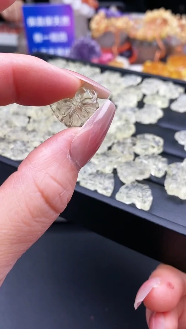 【闪购商品】水晶颈饰未镶嵌7a多样性发其一2/8/1个