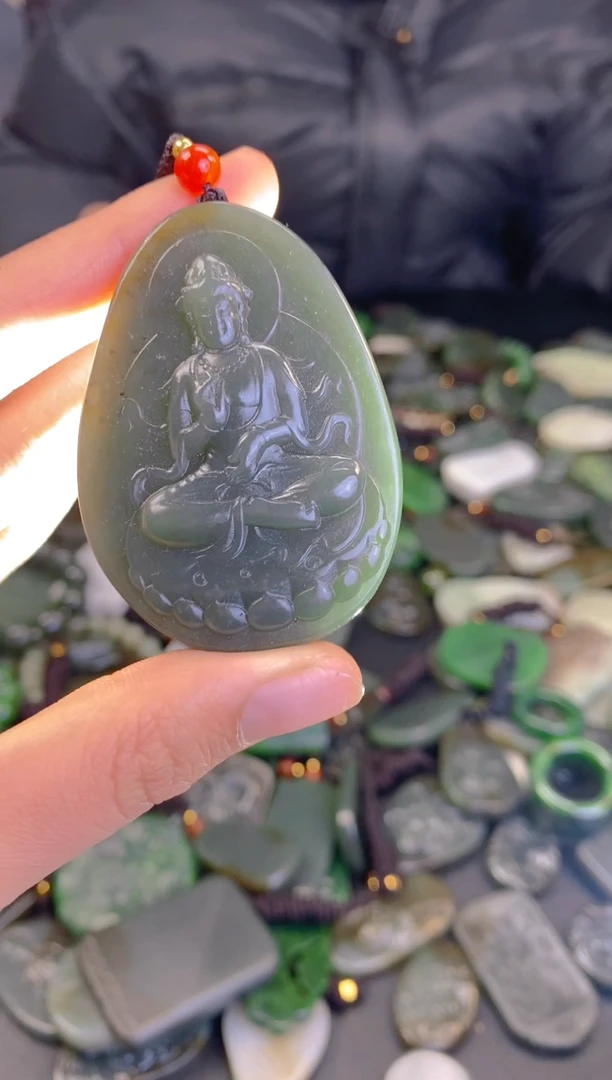 颈饰未镶嵌和田玉1