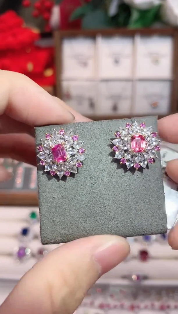 18K金镶嵌耳饰尖晶石1.05ct/天然宝石/七天无理由