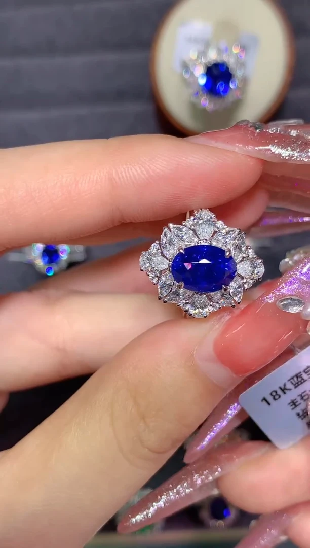 戒指蓝宝石18K金镶嵌3.1CT