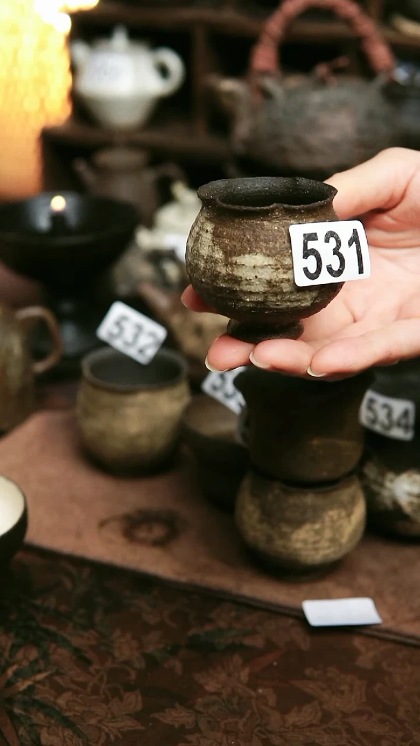 紫砂全手工花口小高足杯60--70毫升