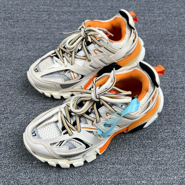95新 Balenciaga/巴黎世家 37码 白橙track老爹鞋 95新 /6123