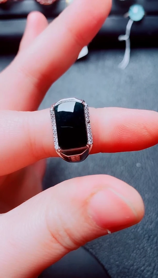 银S925镶嵌戒指翡翠1111