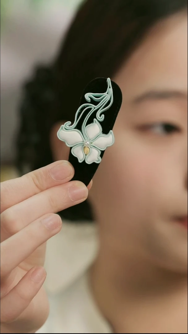 刺绣湘传礼盘扣发夹