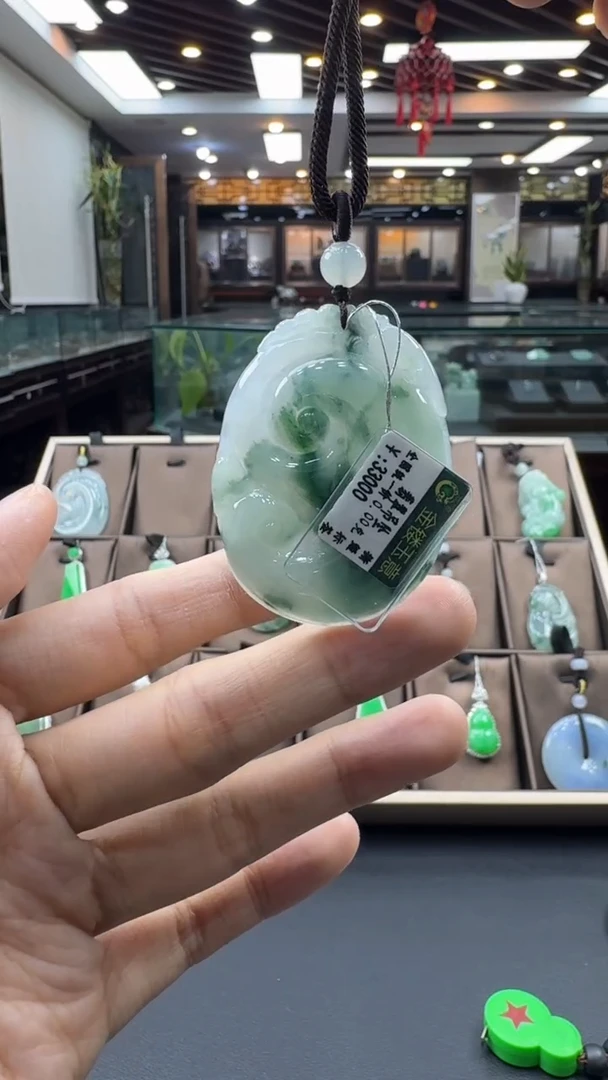 颈饰未镶嵌翡翠如意