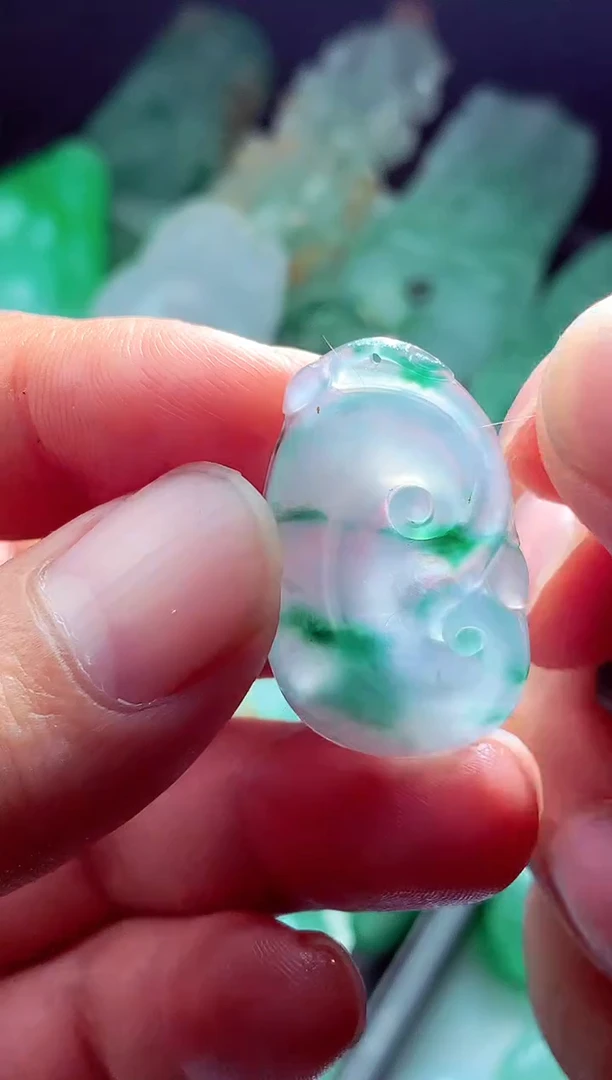 未镶嵌定制翡翠故*?翡翠毛货定制