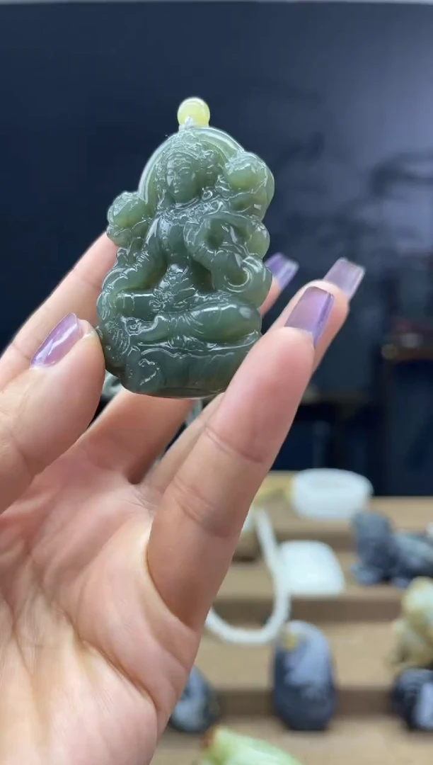 颈饰未镶嵌和田玉1