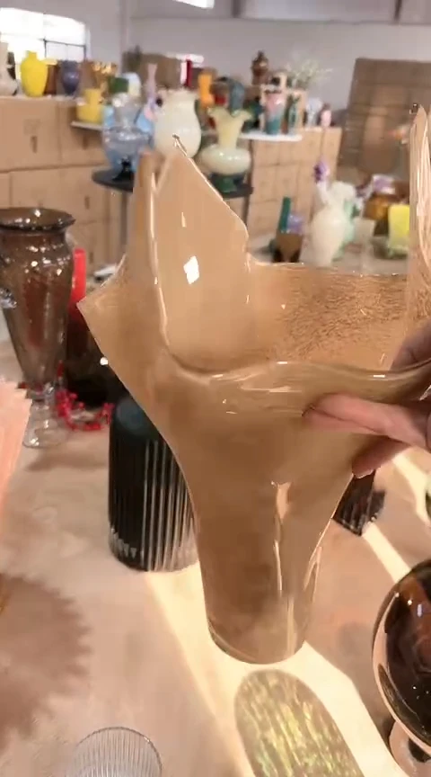 【闪购商品】玻璃卡其色恶魔