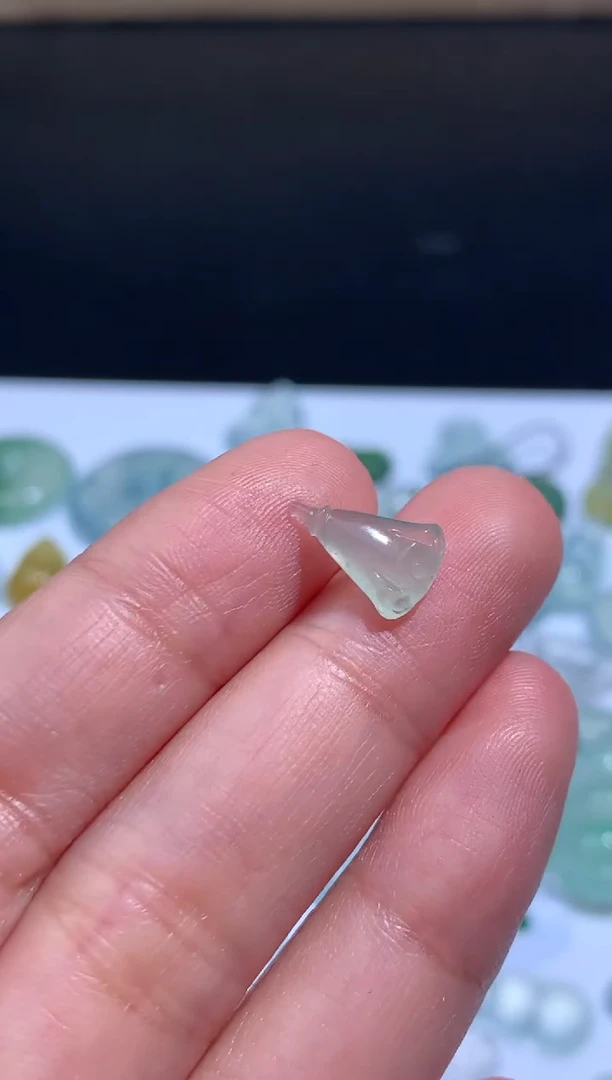 未镶嵌定制翡翠毛货