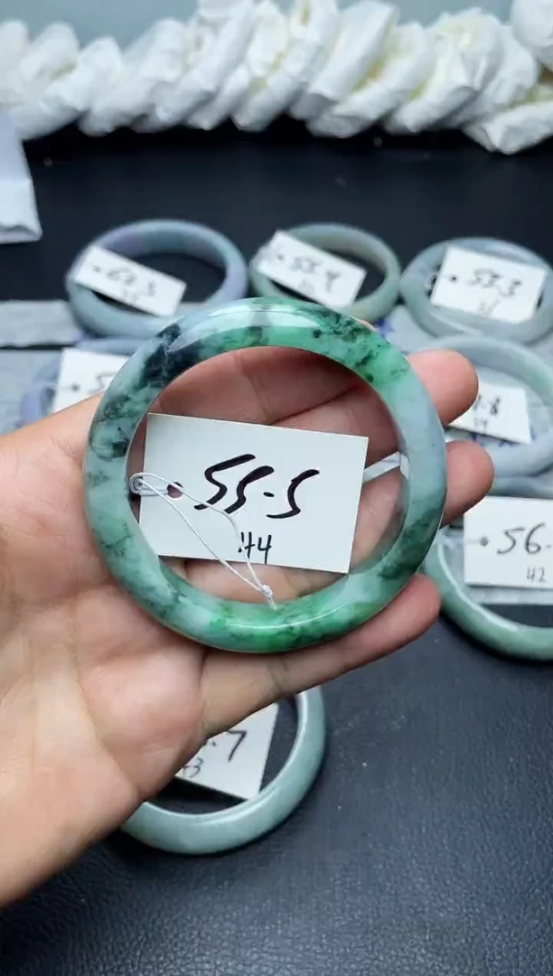 未镶嵌手镯翡翠44