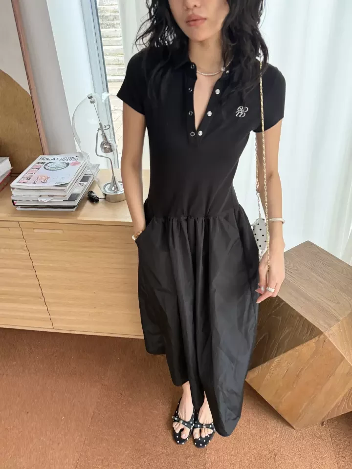 亲妈正尾~2025新款polo领白色连衣裙波西米亚风伞裙长裙