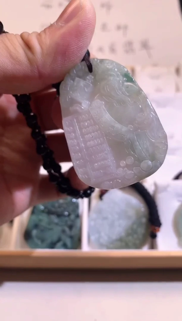 【闪购商品】翡翠颈饰未镶嵌02/15/51