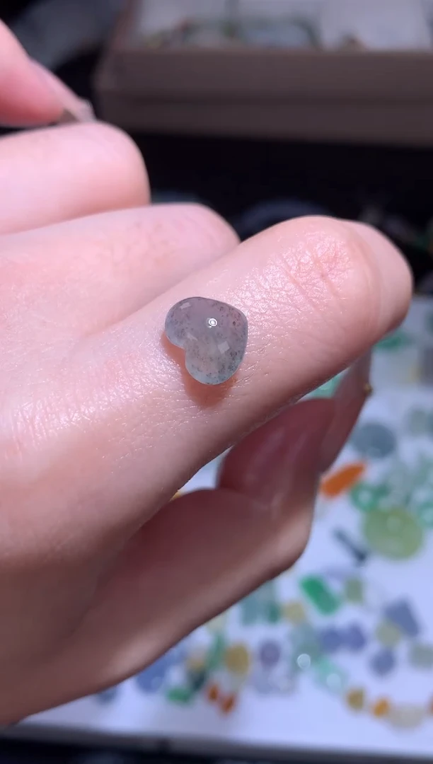 未镶嵌定制翡翠爱心