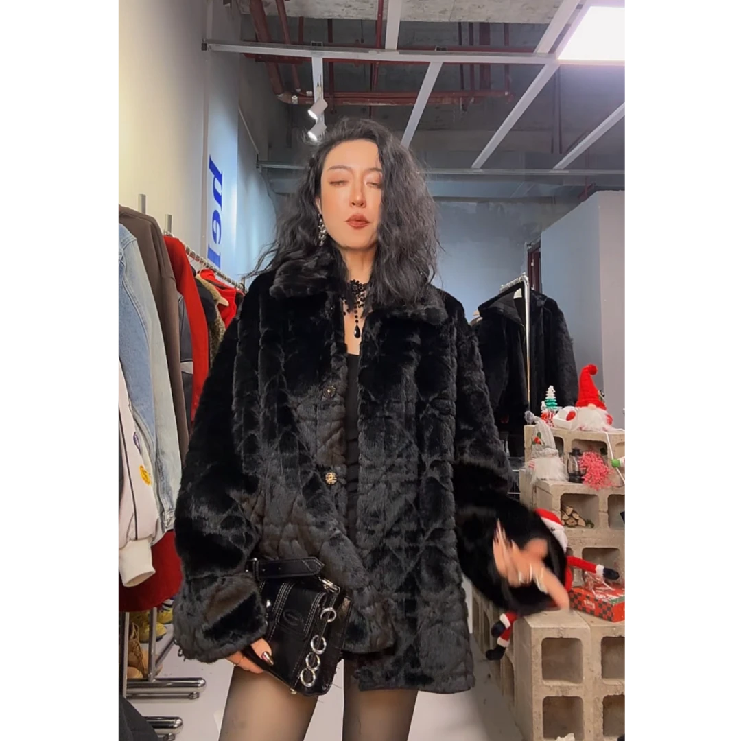 清  摩登家 菱格毛绒外套