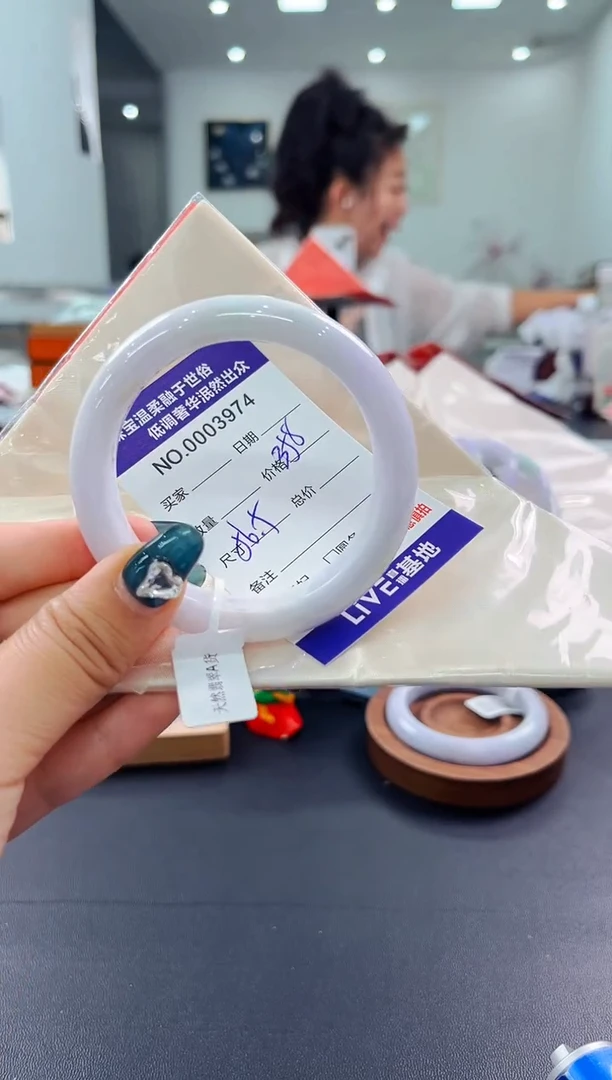 翡翠手镯未镶嵌天然缅甸A货翡翠